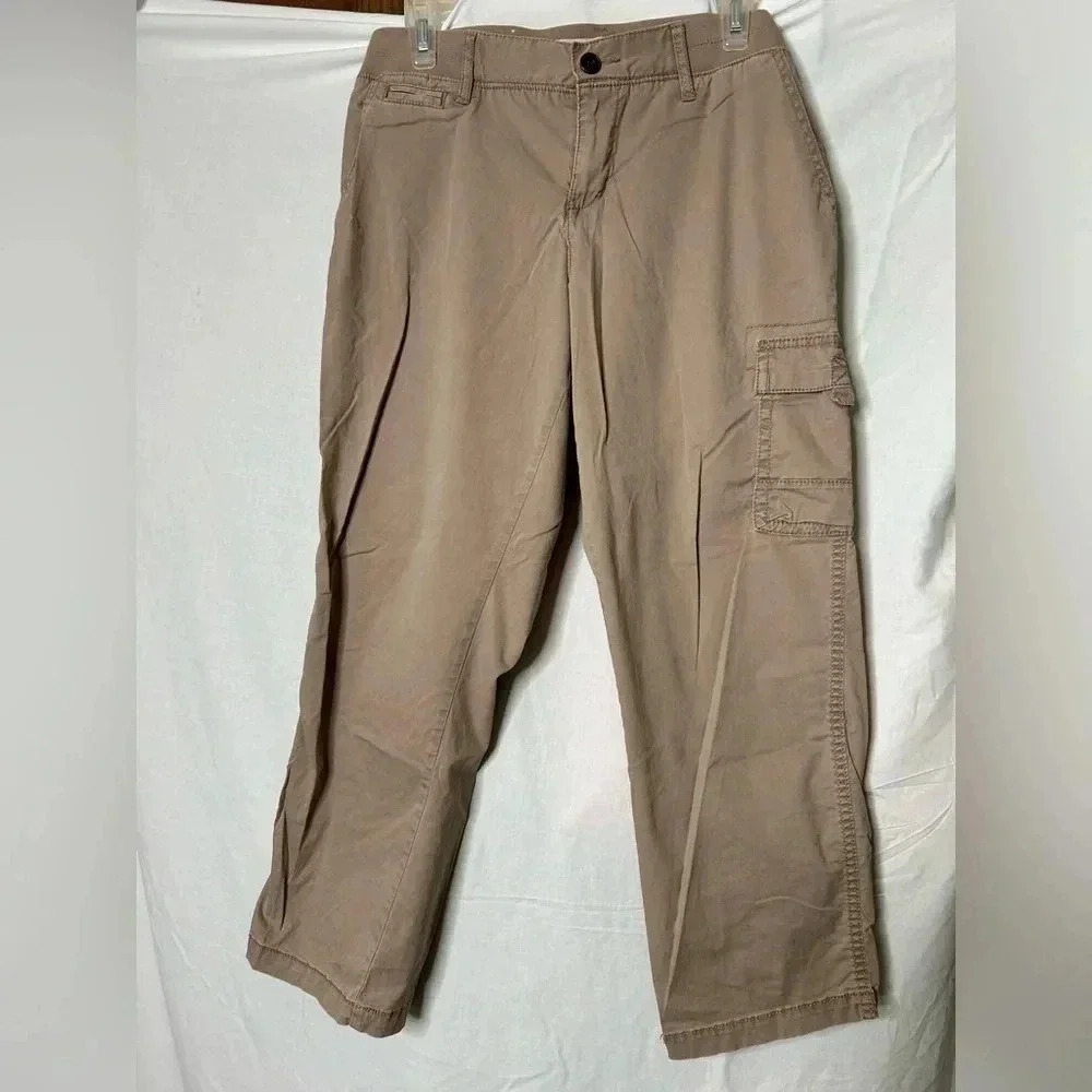 Sonoma‎ Women’s size 6 khaki capri pants-